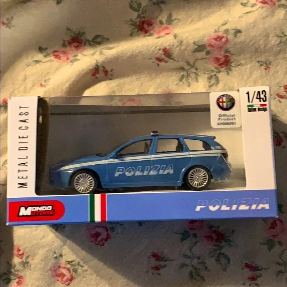 Mondo Motors Alpha Romero Official Product. 1/43